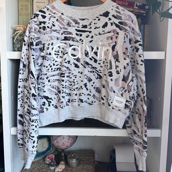 Calvin Klein Cropped Camo Sweatshirt- Size XL - Picture 2 of 9